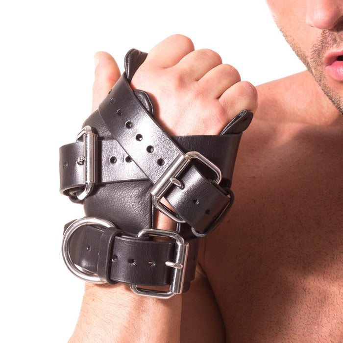 665 Leather - Verstelbare Leren Hangboeien - Tri Buckle Suspension Cuffs-Erotiekvoordeel.nl