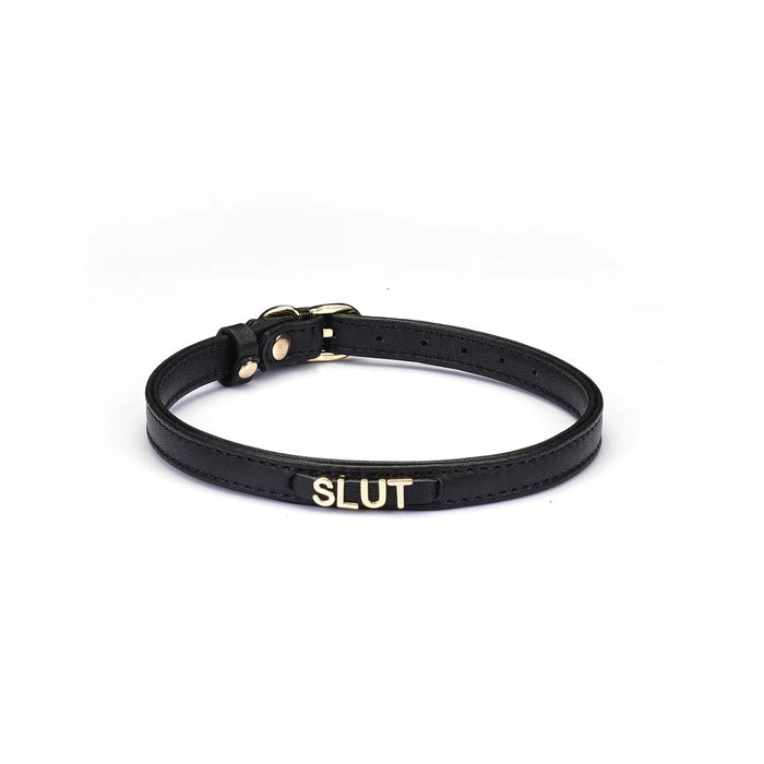 Liebe Seele - Smalle Choker Met Gouden Letters - Slut - Italiaans Kwaliteitsleder - Zwart-Erotiekvoordeel.nl