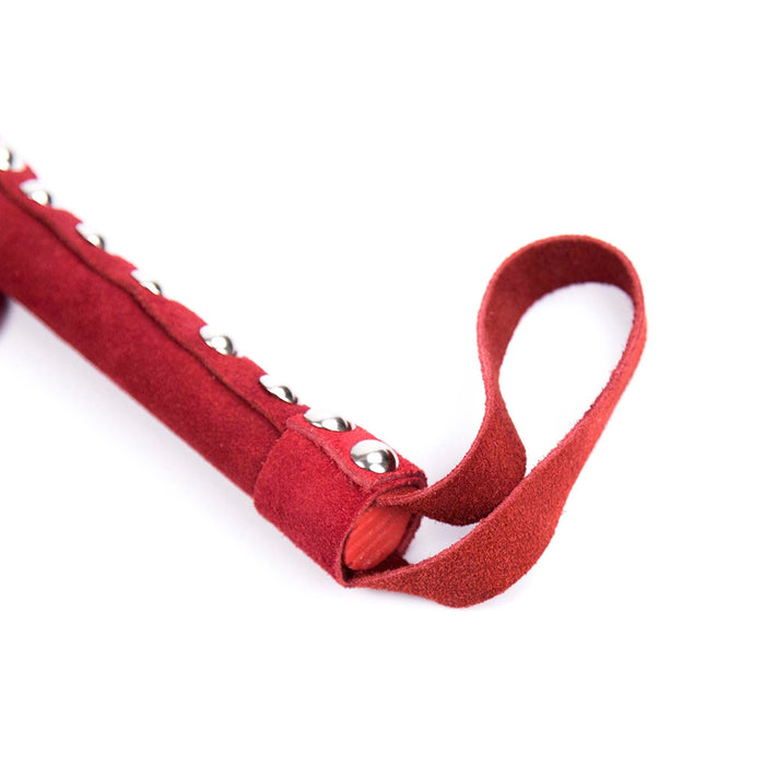 Smart Moves - Lederen Flogger met Studs - 38 cm - Rood-Erotiekvoordeel.nl