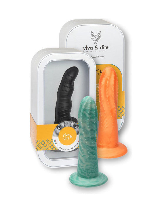 Ylva & Dite - Dildo Circe - saliegroen/oranje-Erotiekvoordeel.nl